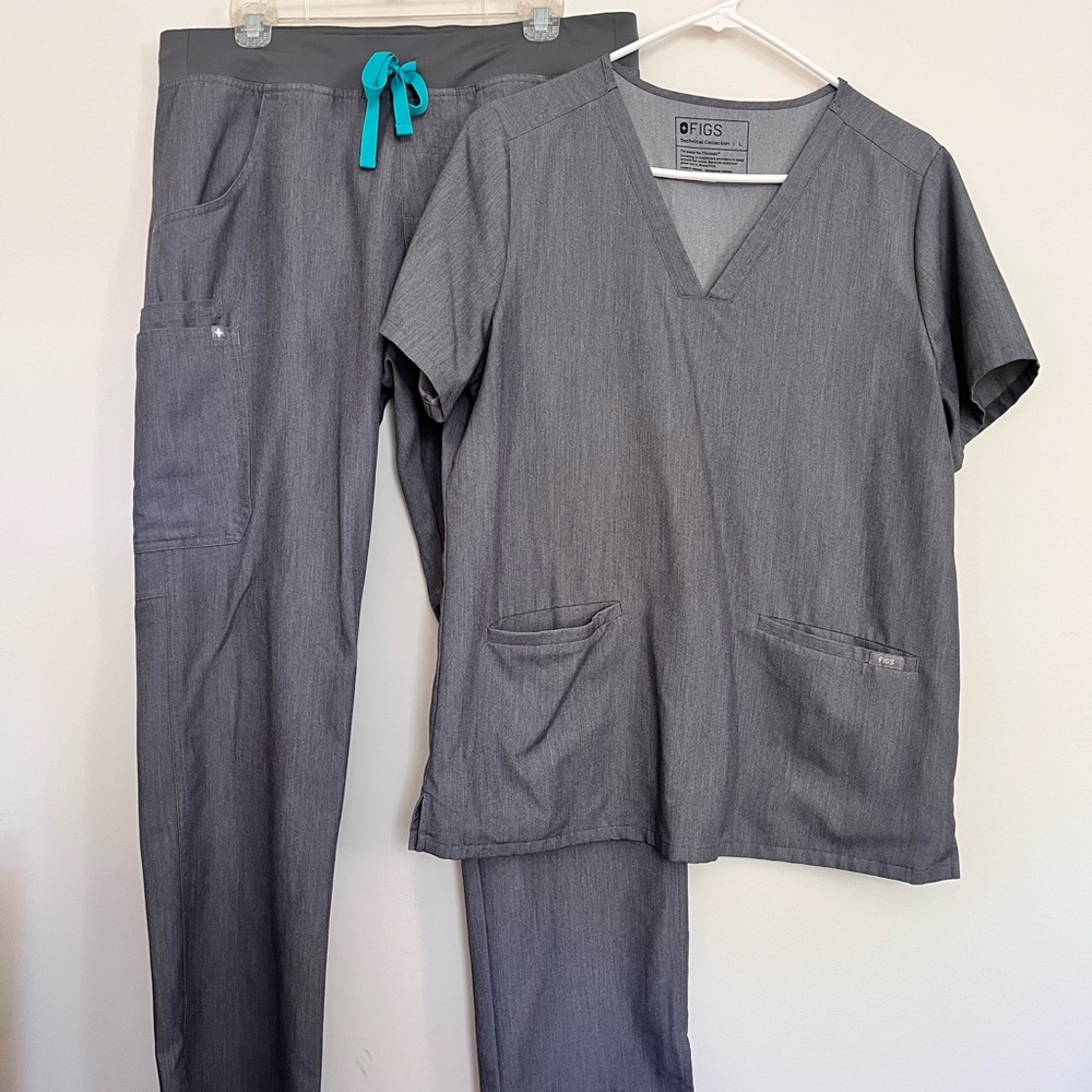 Women’s Figs Graphite Scrub Set